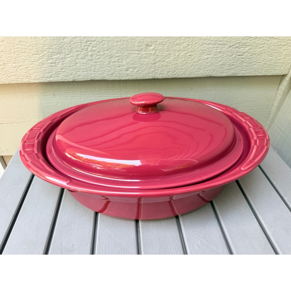 Longaberger Pottery Woven Traditions Cranberry Red Oval Lidded Casserole Dish